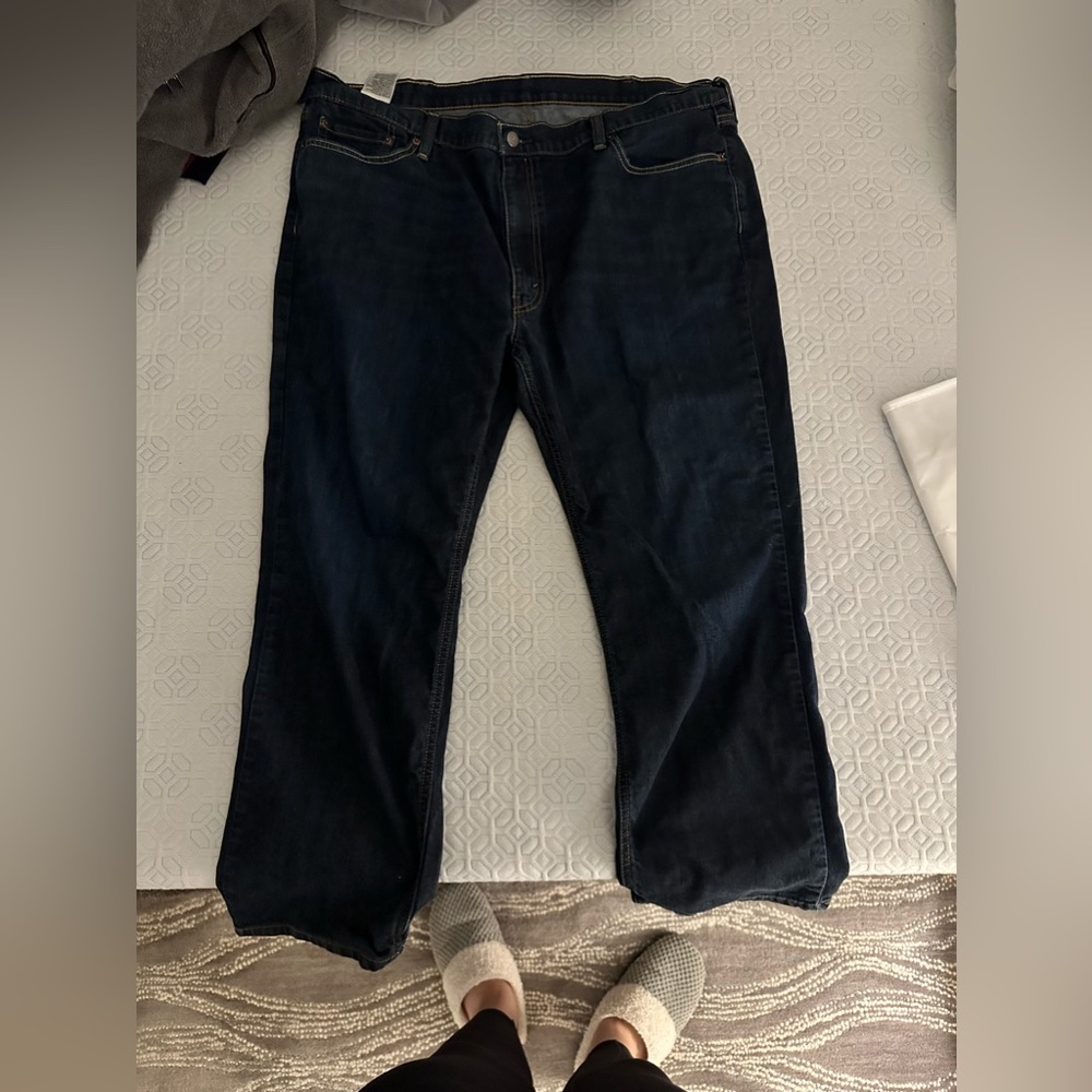 Levi’s style 541 size 42x30. Worn less than 5 times.